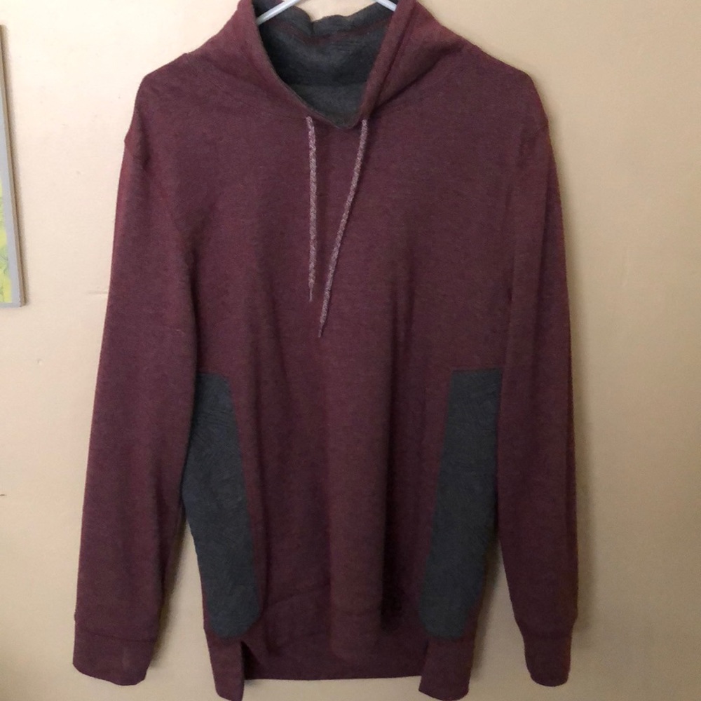 Maroon turtle neck sweater